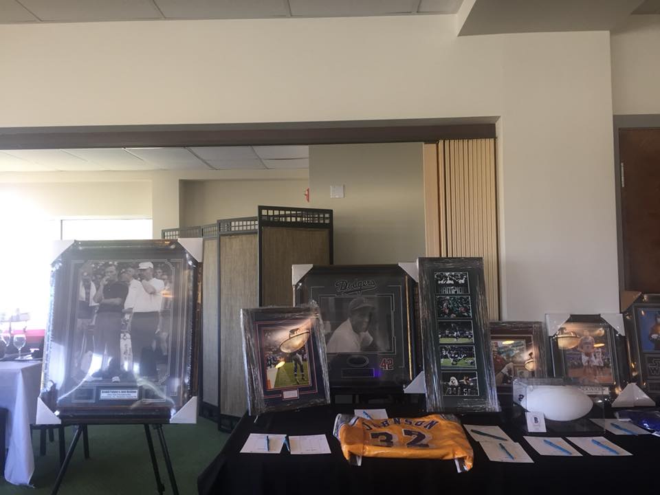 Auction items at the Torneo 2018 Sandra Open